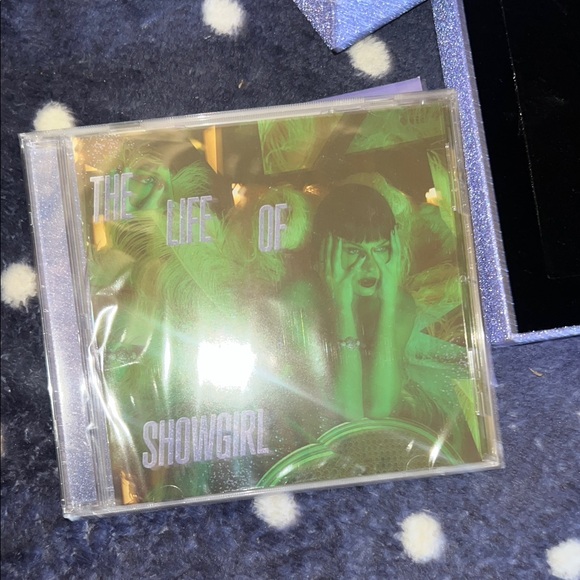 The Life of a Showgirl Cardigan + CD/Necklace SE - Picture 6 of 6